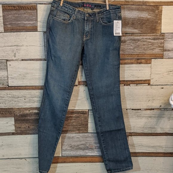 Lux. Denim - Lux Skinny Jeans 29 Waist NWT Lux. Denim - Lux Skinny Jeans 29 Waist NWT